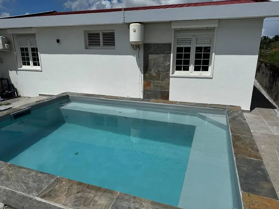 Villa Calypso 4 Chambres Piscine Saint-Esprit 0*,  Martinique